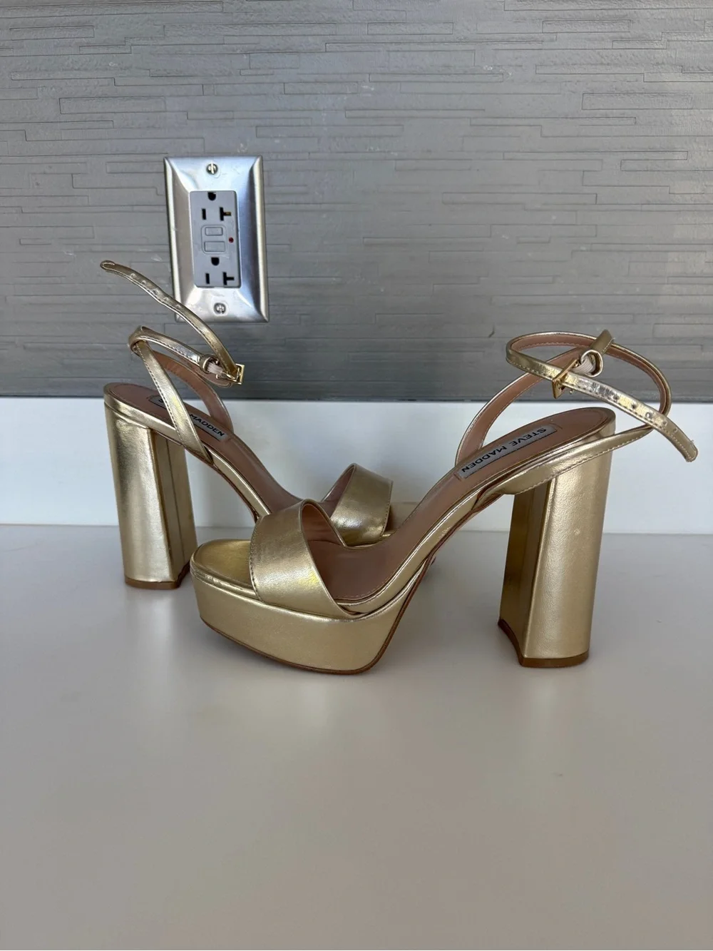 Steve Madden Metallic Gold/Champagne Platform Ankle-Strap Heels Pumps